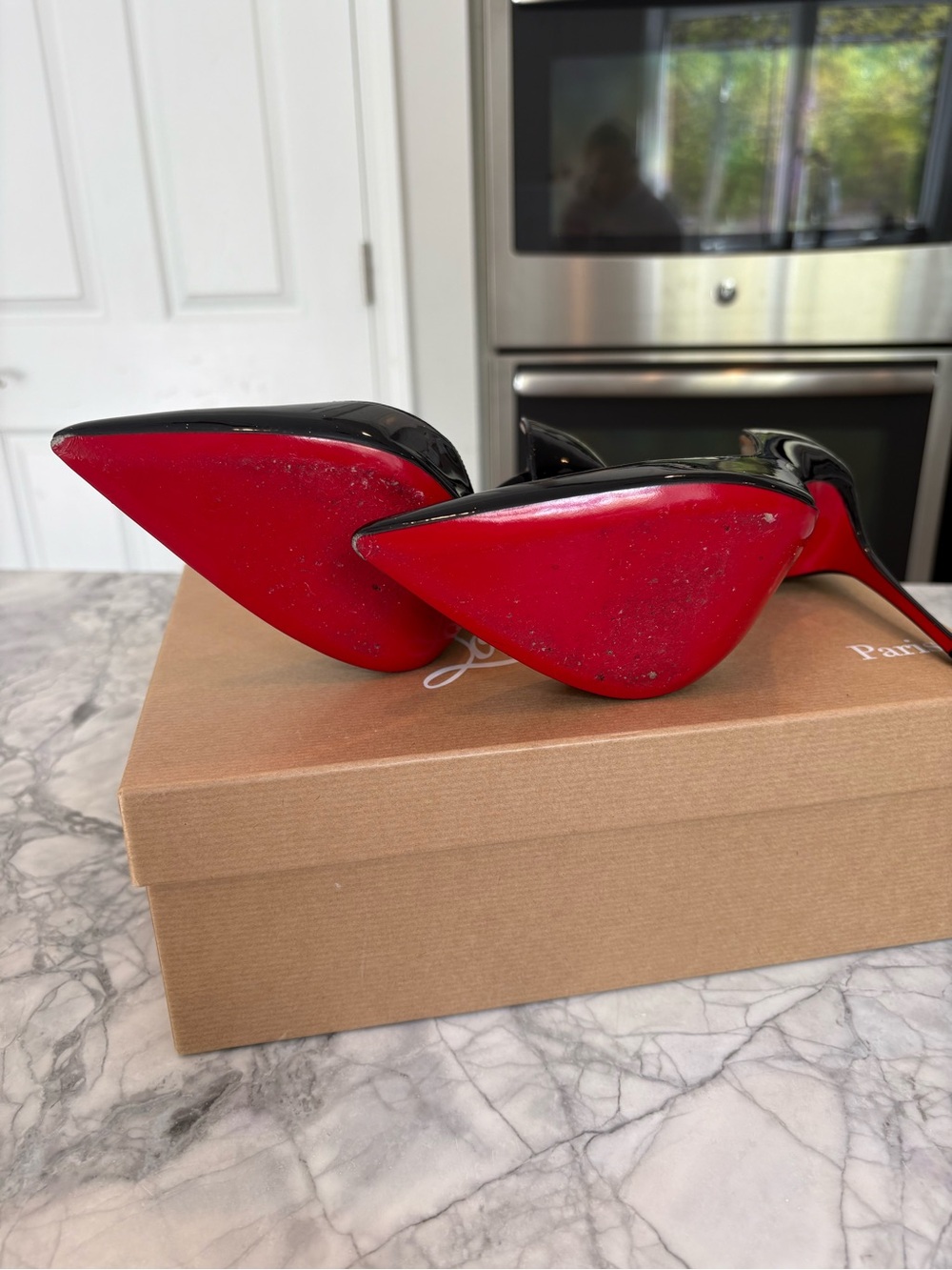 Christian Louboutin Black Patent Pointed Toe Pumps with Red Soles Like New - Picture 5 of 6